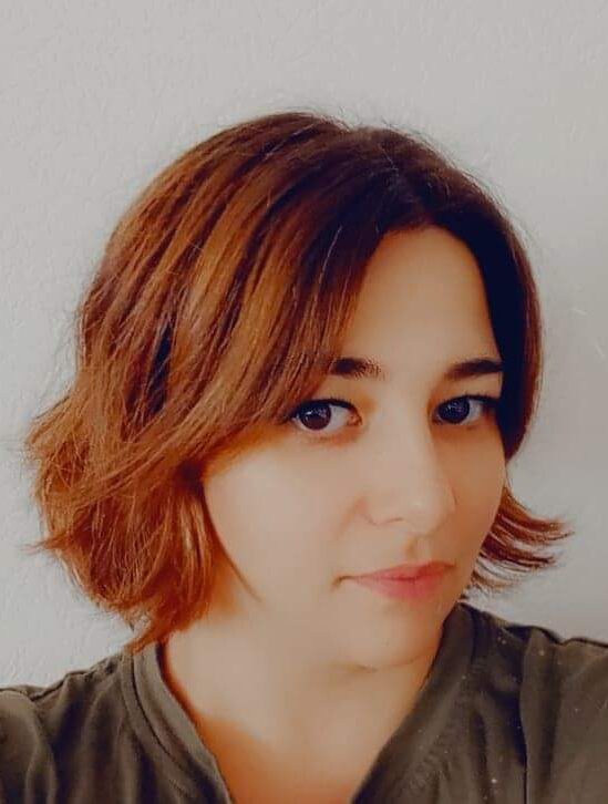 Portrait serein chez Festi Douceurs à Villefranche-de-Lauragais, lumière naturelle et ambiance chaleureuse,